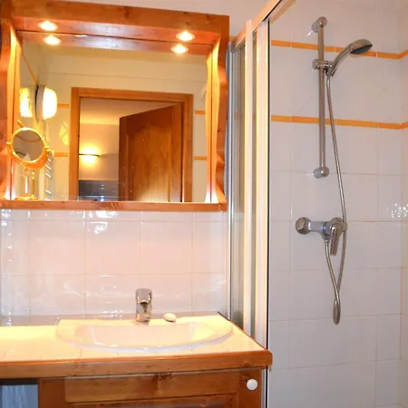 Confort 4* Avec Wi-fi, Balcon Et Parking - Pied Des Pistes Les Menuires - Fr-1-452-246 דירה *